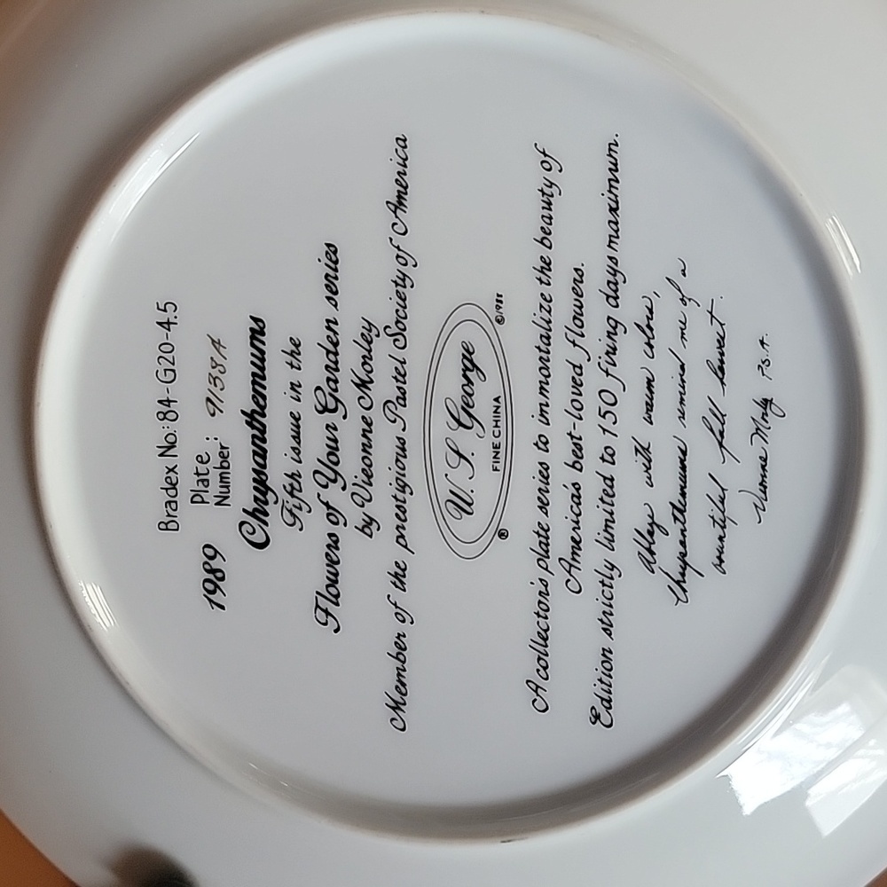 Vintage 1989 W S George, The Chrysanthemums Collector Plate - Picture 3 of 3
